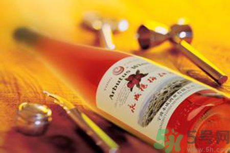 楊梅酒用的什么酒做的？楊梅酒有多少度？