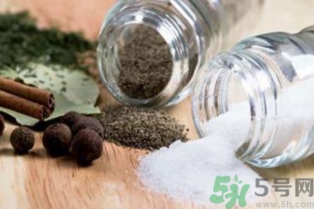 哪些菜不能放味精？味精的危害有哪些？