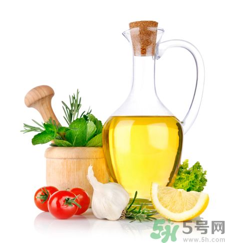 夏天吃橄欖油好還是調(diào)和油好？夏天吃橄欖油好嗎？