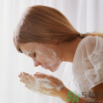 海鈺珍珠海藻柔膚水怎么樣？海鈺珍珠海藻柔膚水好用嗎？