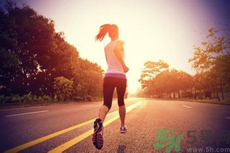 夏季做什么運動好？夏季要運動多久？