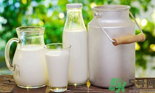 西瓜能和牛奶一起吃嗎？西瓜和牛奶一起吃好嗎？