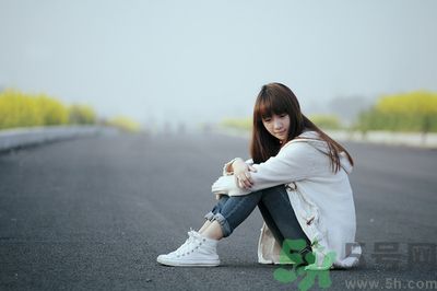 因太漂亮替考被發(fā)現(xiàn)是怎么回事？統(tǒng)考作弊會有什么懲罰？