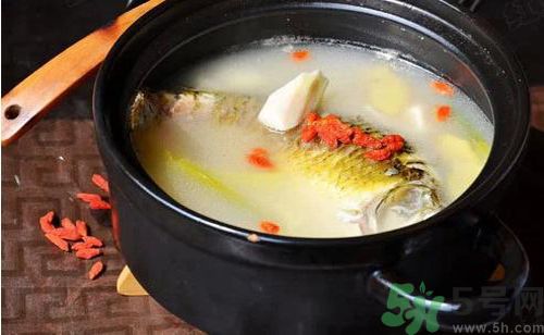 夏天吃魚(yú)會(huì)上火嗎？夏天上火能吃魚(yú)嗎？
