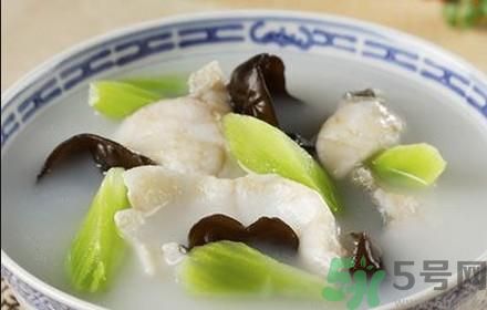 魚能和萵苣一起煮嗎？魚可以和萵苣一起吃嗎？