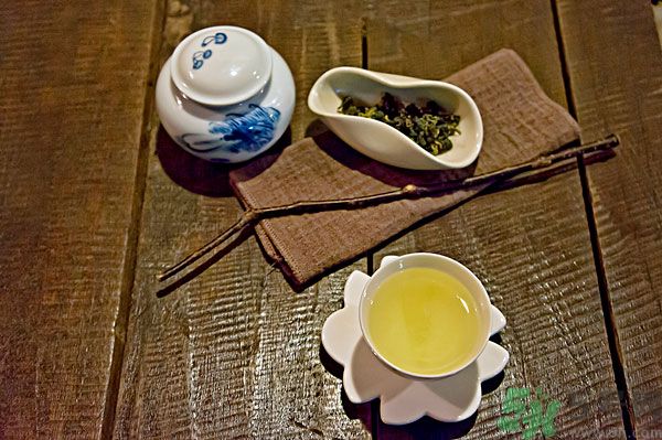 吃魚的時候能喝茶嗎？吃魚可以喝茶嗎？