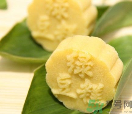 吃綠豆糕可以喝酸奶嗎？吃綠豆糕喝酸奶好不好？