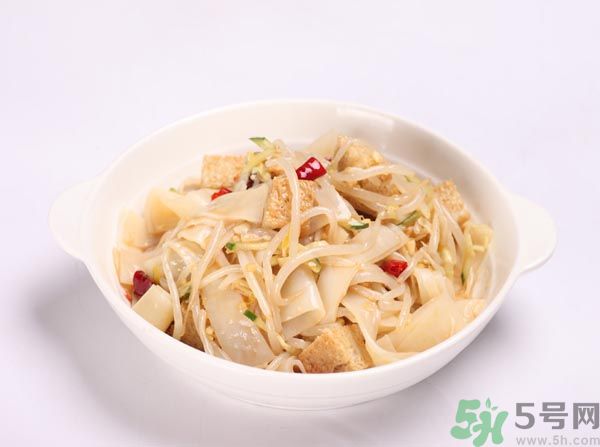 吃消炎藥還能吃涼皮涼面嗎？吃消炎藥吃涼皮會(huì)怎么樣？