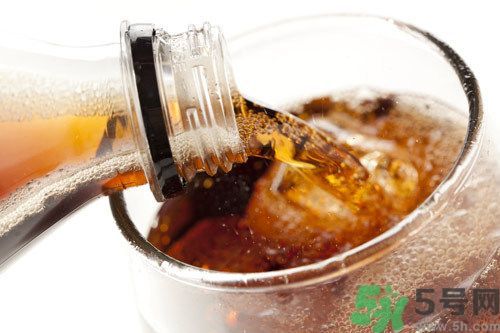 可樂沒氣了還能喝嗎？可樂沒氣了可以喝嗎？