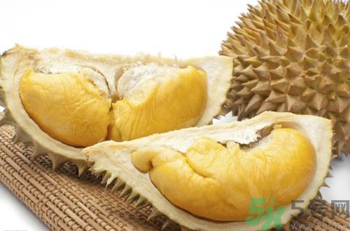 榴蓮可以和酸奶一起吃嗎？吃榴蓮可以喝酸奶嗎？
