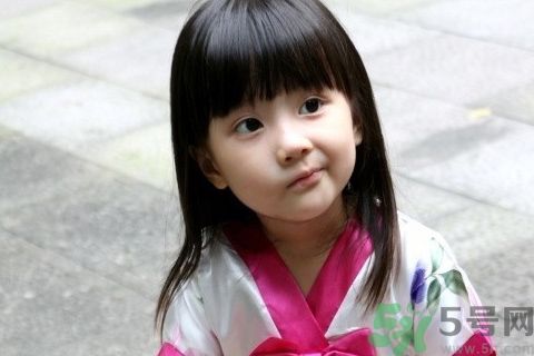 幼童屁股長出尾巴的原因是什么？孕婦缺什么幼童屁股長出尾巴？