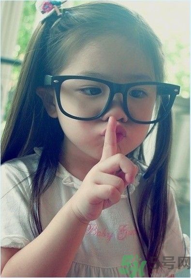 幼童屁股長出尾巴的原因是什么？孕婦缺什么幼童屁股長出尾巴？