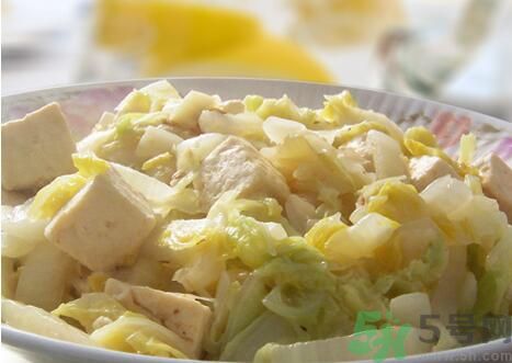 包菜可以和豆腐一起炒嗎？包菜能和豆腐一起吃嗎？