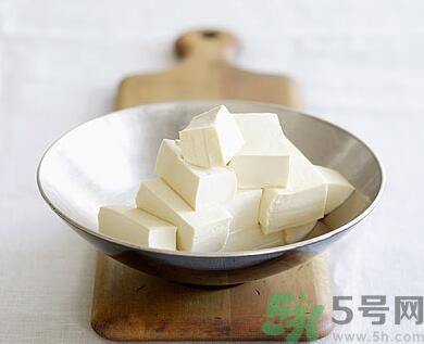 包菜可以和豆腐一起炒嗎？包菜能和豆腐一起吃嗎？