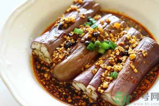 茄子皮有什么功效？茄子皮的功效是什么？