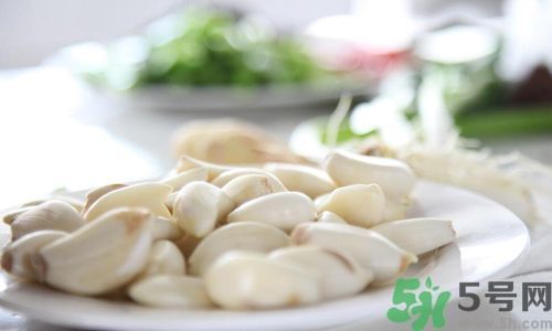 吃粽子時(shí)可以就大蒜嗎？粽子可以和大蒜一起吃嗎？