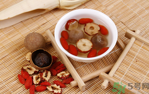 山楂紅棗一起泡水喝好嗎？山楂紅棗一起泡水喝有什么好處？