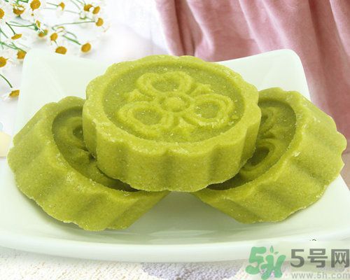 喝中藥期間可以吃綠豆糕嗎？吃中藥能不能吃綠豆糕？