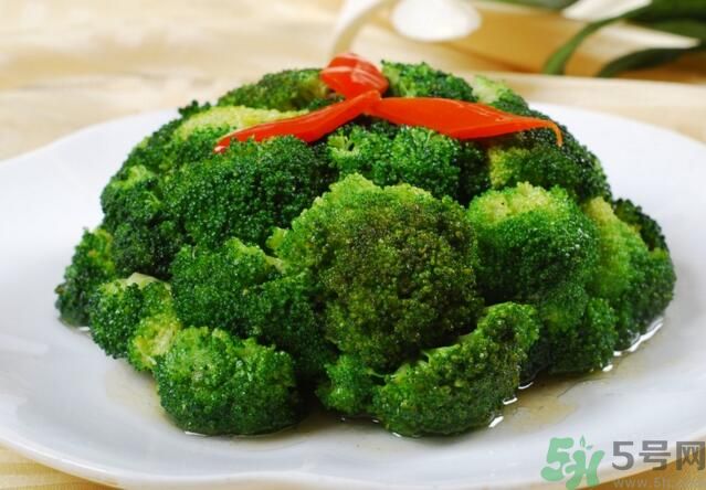 吃西蘭花可以豐胸嗎？吃西蘭花有豐胸作用嗎？