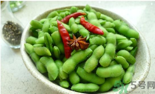 毛豆怎么煮不變黃？毛豆怎么煮不變黑？