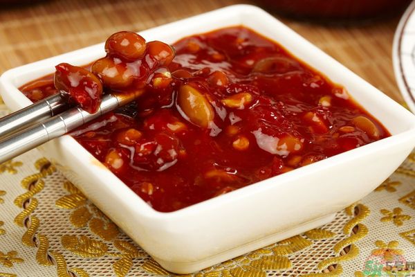豆瓣醬的做法？豆瓣醬和黃豆醬的區(qū)別？