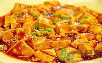 豆瓣醬的做法？豆瓣醬和黃豆醬的區(qū)別？