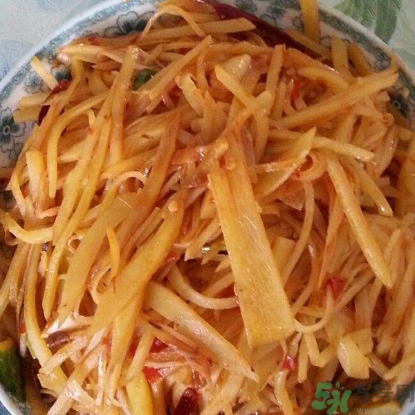 豆瓣醬的做法？豆瓣醬和黃豆醬的區(qū)別？