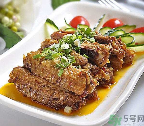 豆瓣醬的做法？豆瓣醬和黃豆醬的區(qū)別？