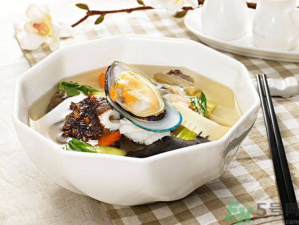 中學(xué)生能吃海參嗎？中學(xué)生吃海參好不好？