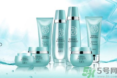 中學(xué)生可以用化妝品嗎？中學(xué)生用化妝品好嗎？