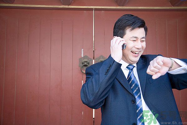 為什么中年人容易出軌？中年人出軌是什么原因？