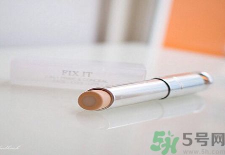 Dior瞬效美肌遮瑕膏適合什么膚質(zhì)？什么膚質(zhì)適合用Dior瞬效美肌遮瑕膏？