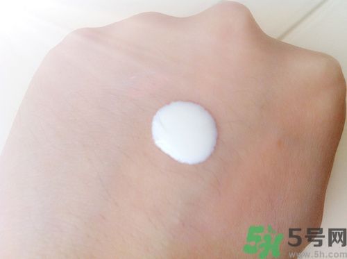 蘇菲娜sofina防曬霜哪款好用？sofina防曬白蕾絲藍(lán)蕾絲區(qū)別