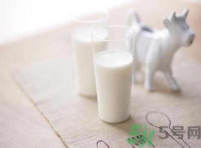 燒水壺可以煮牛奶嗎？燒水壺煮的牛奶可以喝嗎？