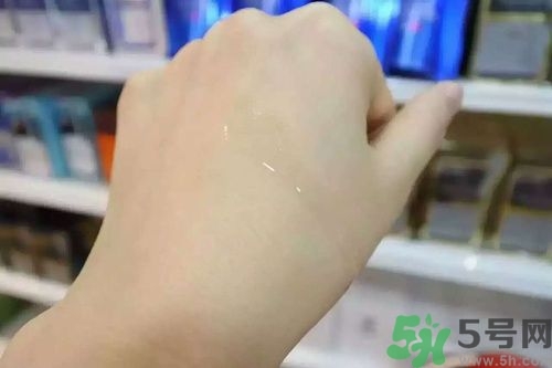 AHC神仙水效果怎么樣？AHC神仙水怎么用？