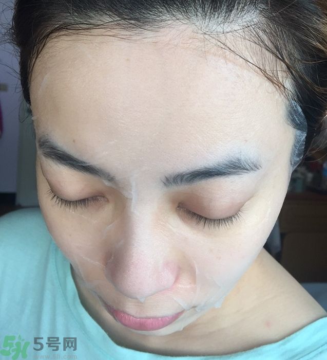 寵愛(ài)之名寵愛(ài)女孩礦物云絲面膜真假鑒別圖