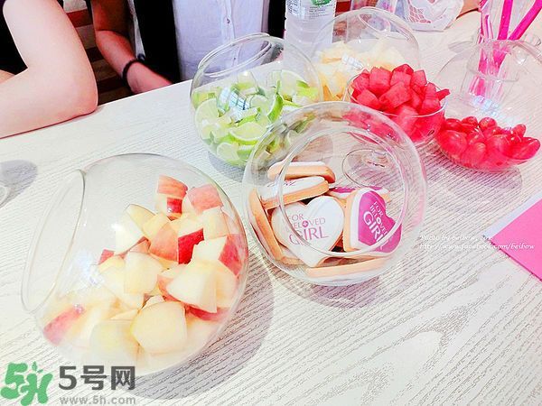 寵愛之名寵愛女孩面膜怎么樣？寵愛女孩礦物云絲面膜好用嗎？