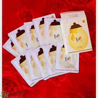 春雨黑面膜能天天用嗎？春雨黑蜂蜜面膜掉色精華液是黑色嗎？