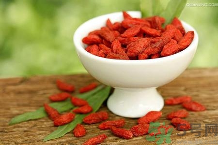 如何控油？如何控油祛痘？