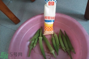 夏天秋葵怎么做好吃？秋葵在夏天怎么做？