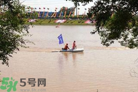 游泳喝到污水了怎么辦？游泳喝到臟水了會怎樣？