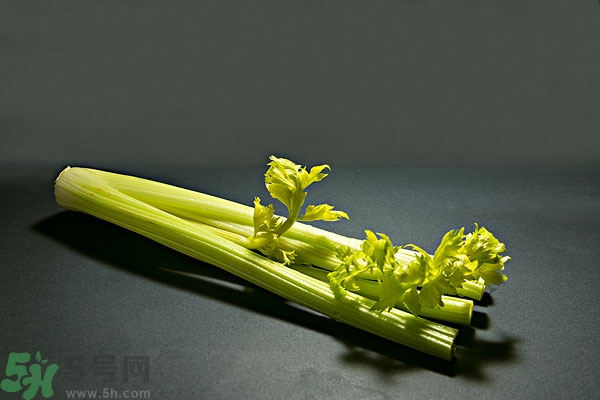芹菜對(duì)心臟好嗎？吃芹菜對(duì)心臟有什么影響？