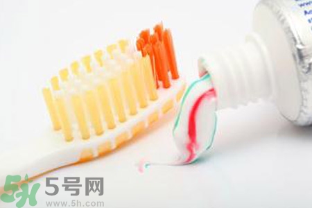 牙膏含氟好不好？牙膏含氟好還是不含氟好？