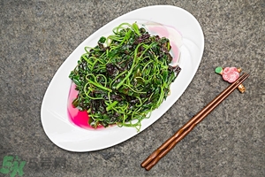 莧菜吃多了有什么壞處？莧菜吃多了大便紅色好嗎？