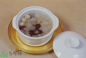 蓮子心能治失眠嗎？喝蓮心茶可以治療失眠嗎？