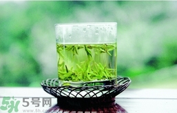 喝蓮子心能減肥嗎？蓮子心泡茶喝能減肥嗎？