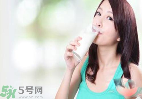 感冒可以喝羊奶嗎？喝羊奶可以治感冒嗎？