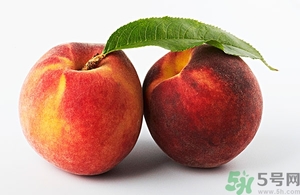 催熟的桃子怎么分辨？催熟的桃子是什么樣的