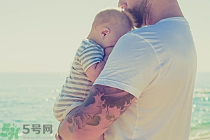 洗紋身要多久才能洗掉？洗紋身后多久能沾水？
