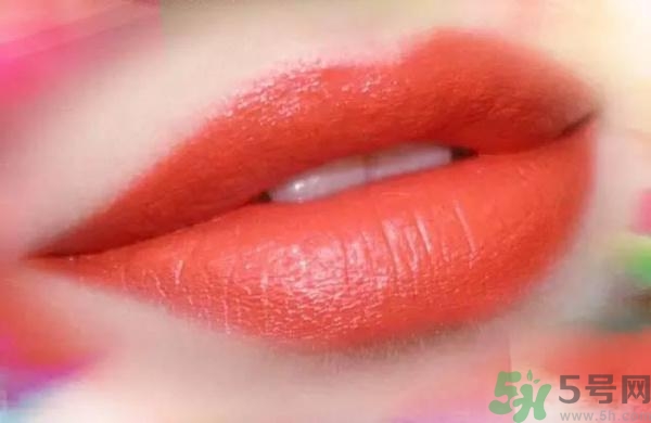 怎么選擇適合自己的口紅顏色？口紅顏色怎么選？